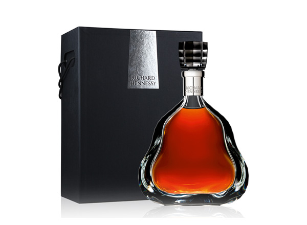 营口收购轩尼诗李察XO回收Hennessy洋酒干邑白兰地700ml