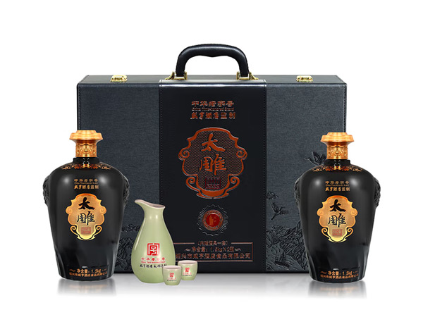 营口咸亨酒店太雕黄酒回收太雕2007原酿礼盒1.5kg*2糯米酒半甜绍兴黄酒
